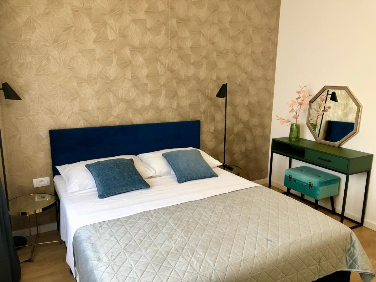 Hedone City Luxury Apartments With Free Parking 普拉 外观 照片