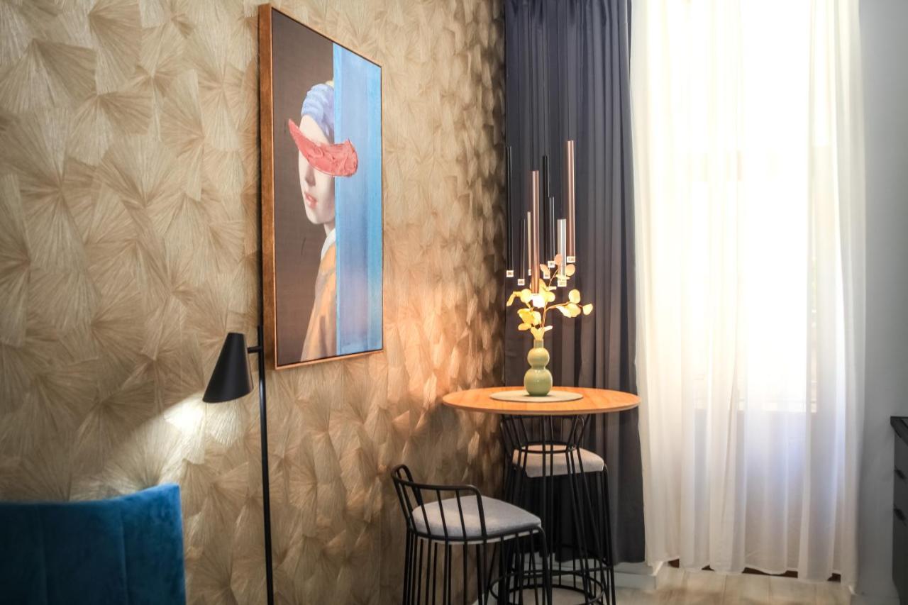 Hedone City Luxury Apartments With Free Parking 普拉 外观 照片