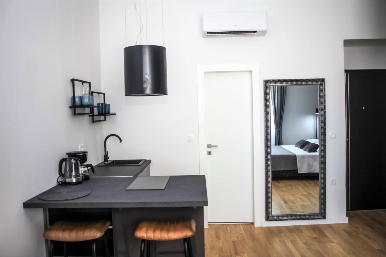 Hedone City Luxury Apartments With Free Parking 普拉 外观 照片