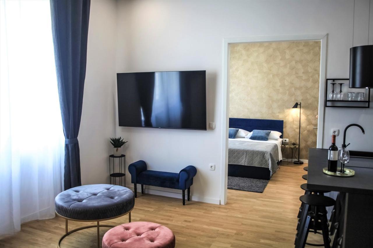 Hedone City Luxury Apartments With Free Parking 普拉 外观 照片
