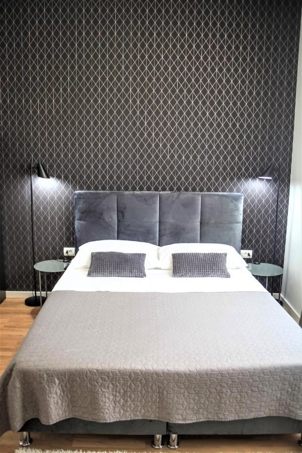 Hedone City Luxury Apartments With Free Parking 普拉 外观 照片
