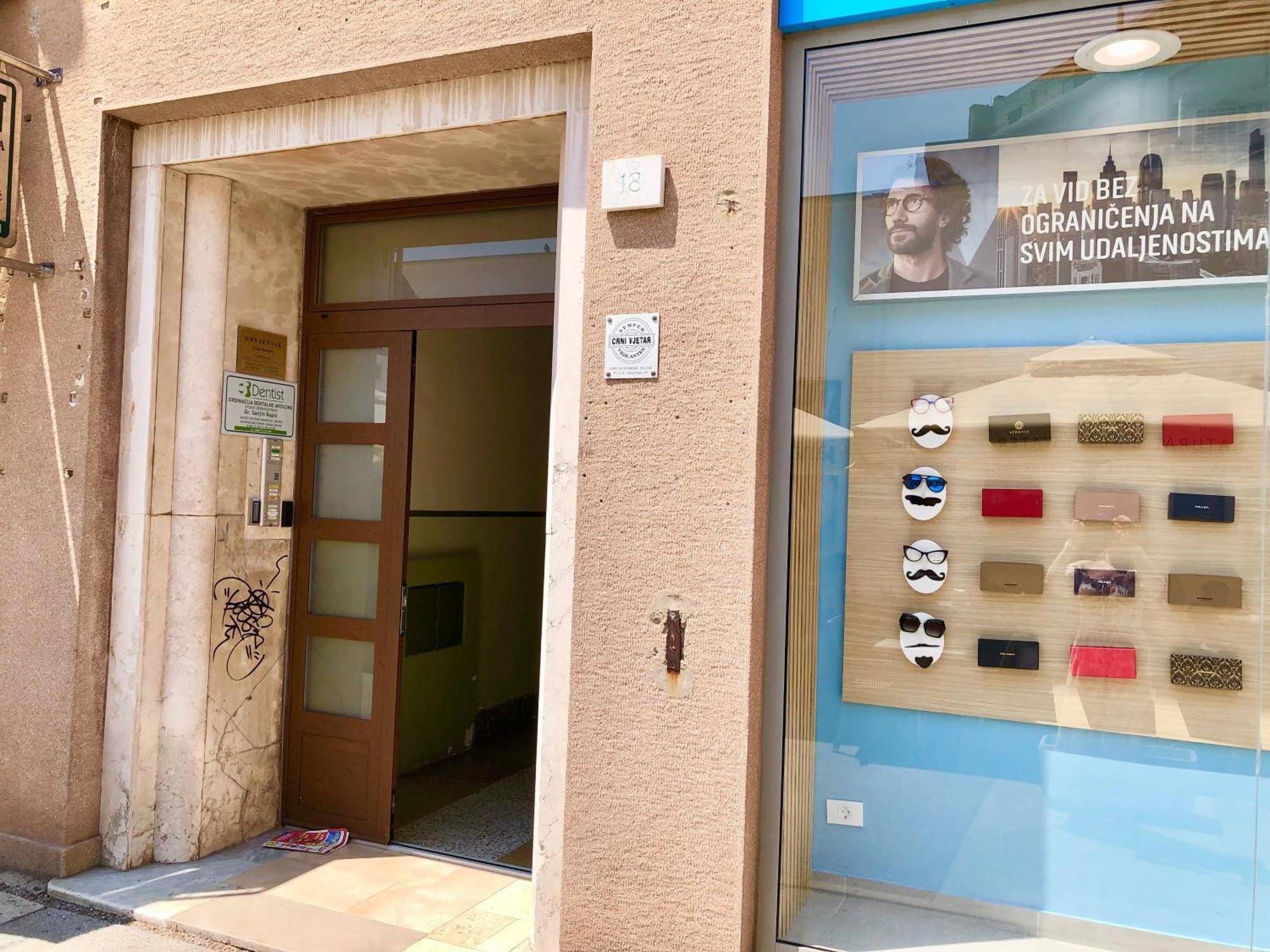 Hedone City Luxury Apartments With Free Parking 普拉 外观 照片